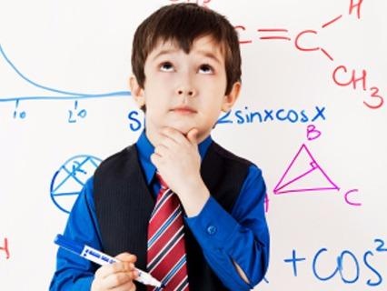 Tri thong minh con nguoi dat dinh nam bao nhieu tuoi? hinh anh