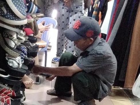 Hon 1.000 dan mang chia se chuyen cu ong mua giay tang vo hinh anh