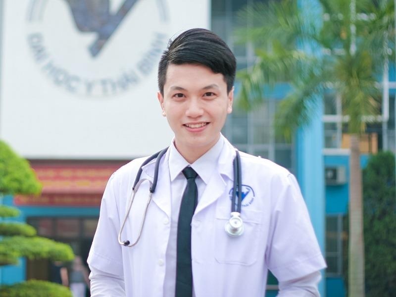 Uoc mo mang hoi am cho doi cua chang bac si tuong lai hinh anh