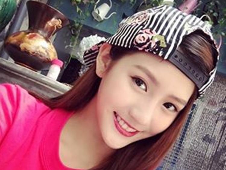 Malaysia Chabor the hien boi hot girl tra sua Malaysia hinh anh