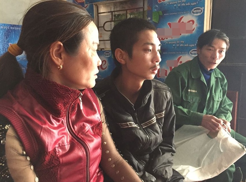 Cha trang dem tim con 23 tuoi bi lac o Ha Noi hinh anh