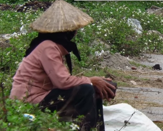 thử lòng cụ già nhặt rác ảnh 1 thu long cu gia nhat rac anh 1