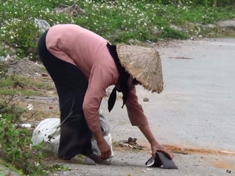 Danh roi tien thu long cu gia nhat rac hinh anh