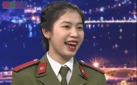 Nu sinh canh sat ha guc 3 thanh nien len truyen hinh hinh anh