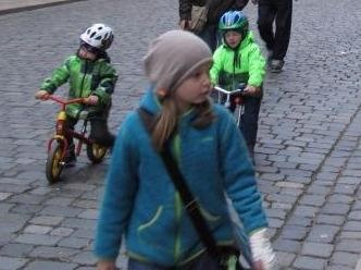 Trui ren tinh doc lap tu nho hinh anh