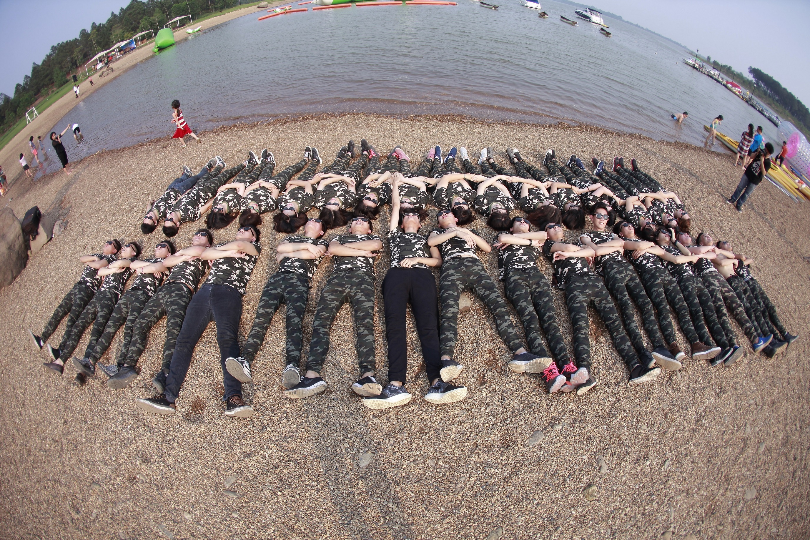 anh ky yeu truong luong the vinh anh 2