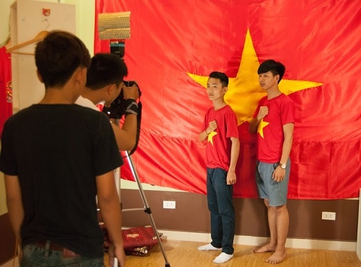 chup anh voi co To quoc anh 3