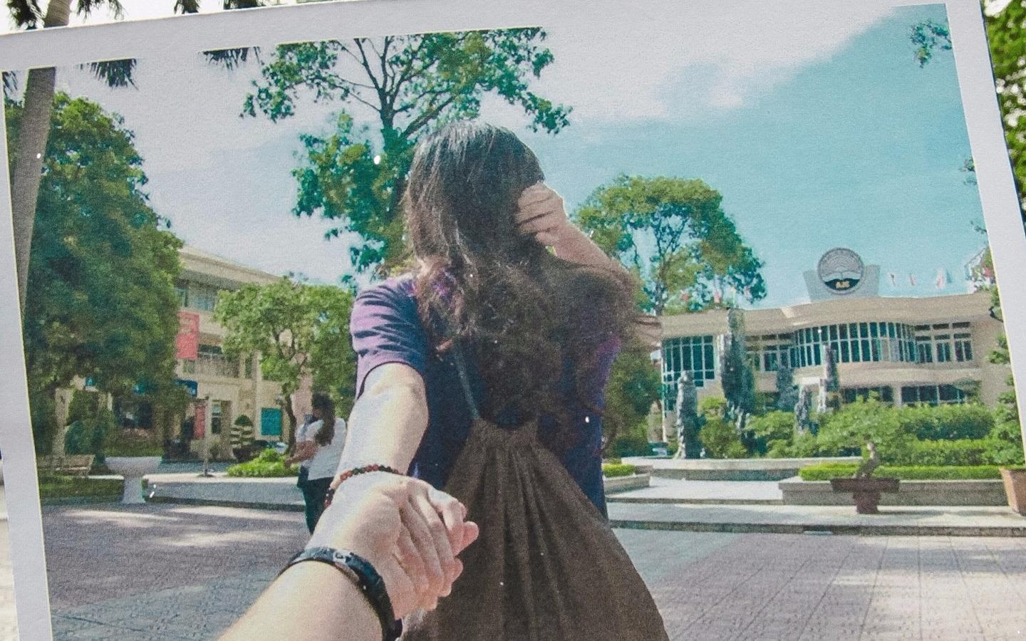 Bo anh hoai niem ngay ay - bay gio cua sinh vien Bao chi hinh anh