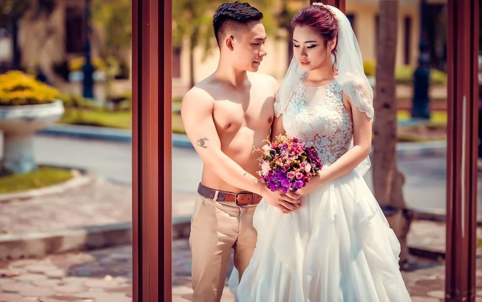 Anh cuoi phong cach duong pho anh 9