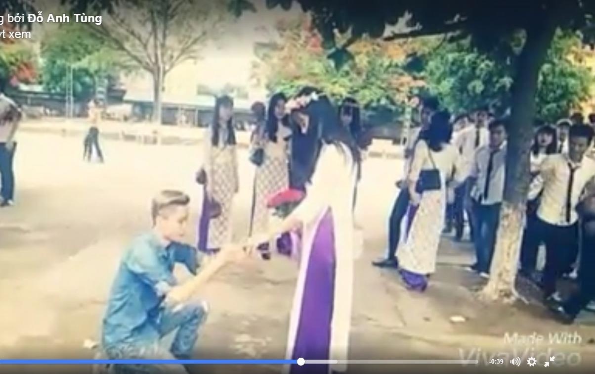 Man cau hon nu sinh tai le tot nghiep hinh anh