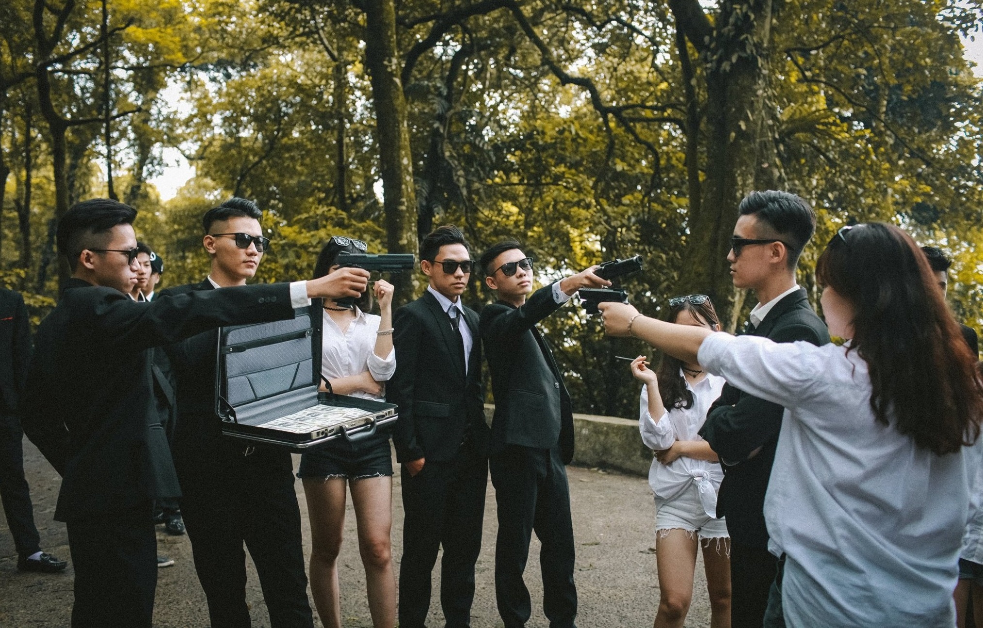 anh ky yeu xa hoi den anh 3