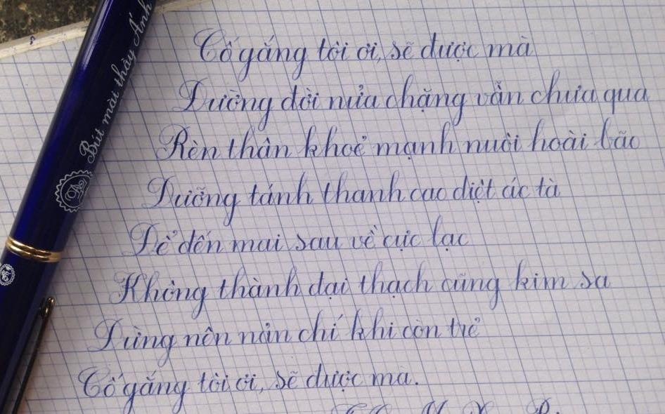 Chang phu ho Quang Nam viet chu dep nhu in hinh anh