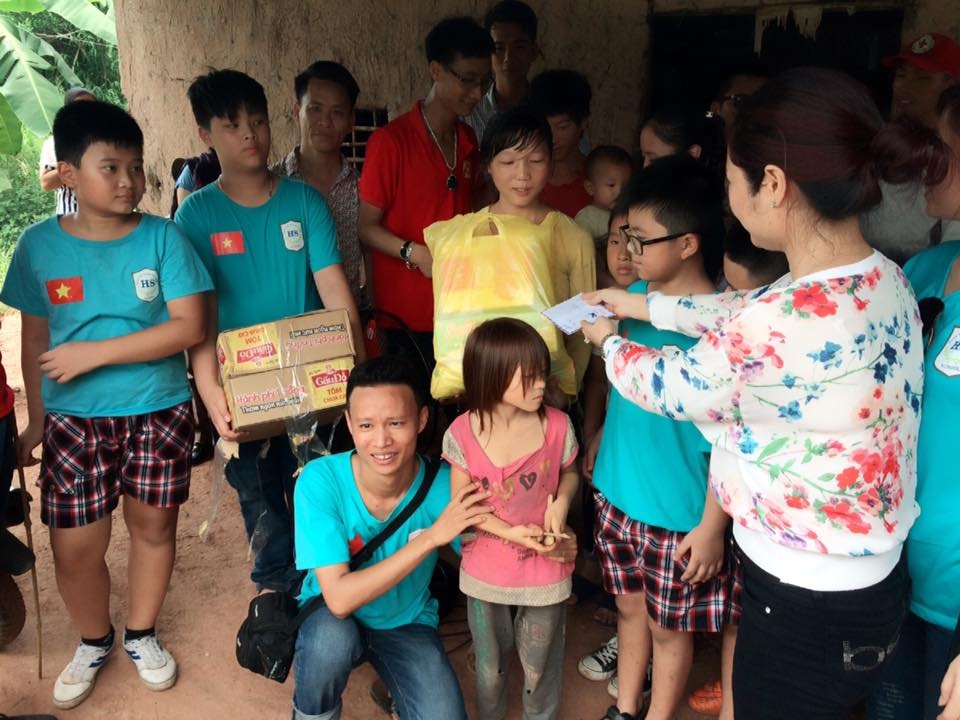 chạy xe ôm gây quỹ từ thiện ảnh 2 chay xe om gay quy tu thien anh 2