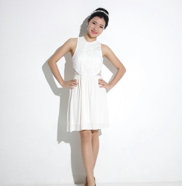 Co gai dan toc xinh dep sau dao keo anh 2