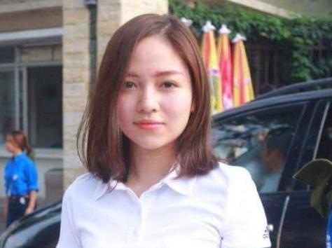 Dan mang truy tim co gai xinh dep tai diem thi DH Bach Khoa hinh anh