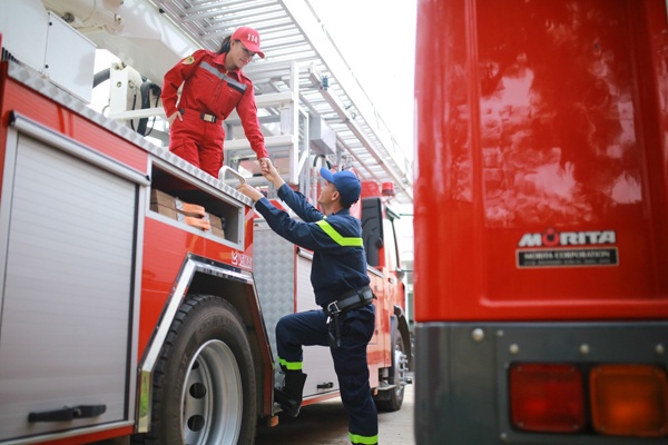 bo anh cuoi linh cuu hoa anh 3