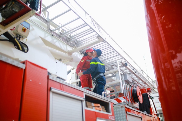 bo anh cuoi linh cuu hoa anh 4