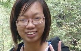 Tuyet Nhung luon mac cam voi guong mat khong uu nhin hinh anh