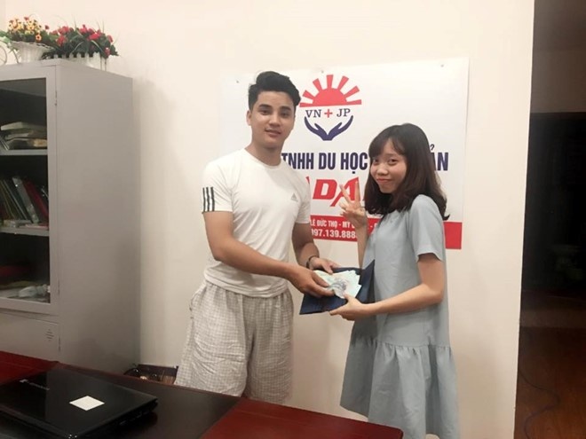 tra lai tien qua mang xa hoi anh 2