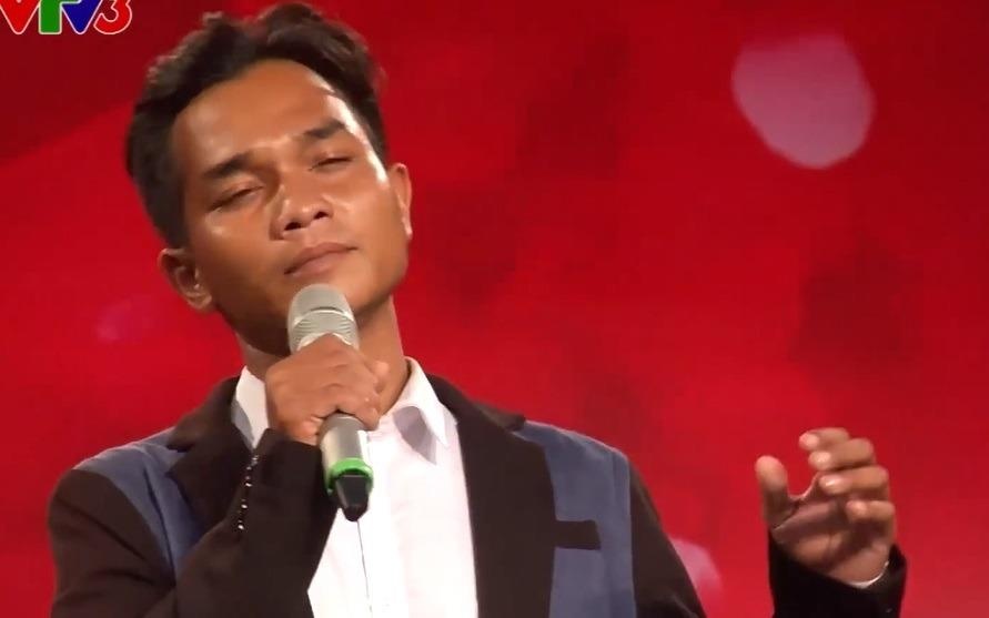 Ho Van Thai the hien ca khuc 'Trai tim ben le' hinh anh