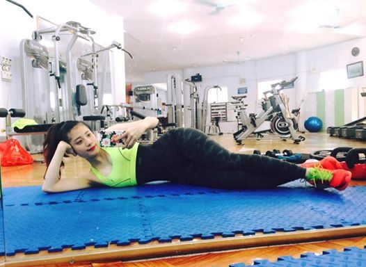 vợ 45 kg cõng chồng 74 kg ảnh 2 vo 45 kg cong chong 74 kg anh 2