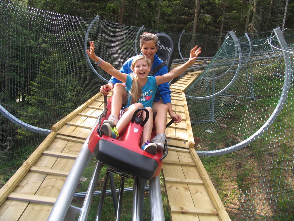 duong truot tren nui noi tieng anh 5