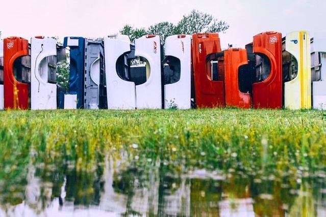 tim vat an trong anh anh 1