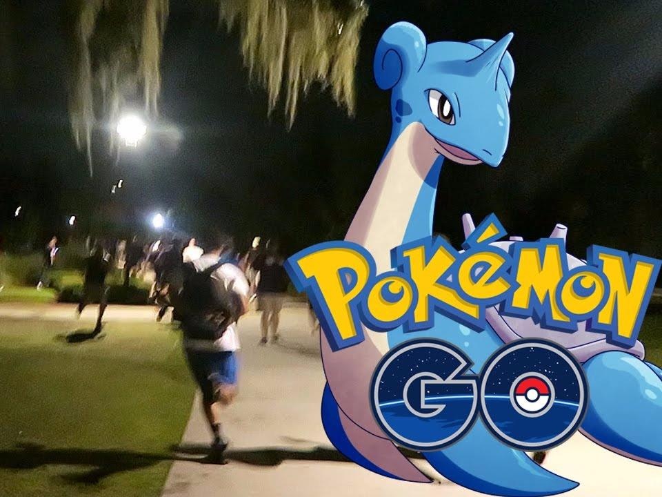 Nguoi Nhat Ban do xo di bat pokemon hiem hinh anh