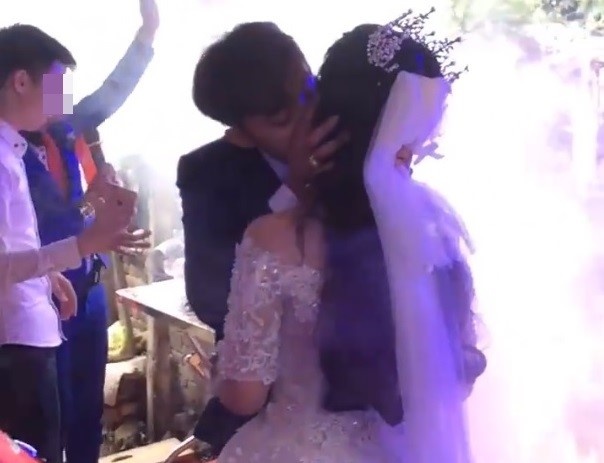 van hoa chi trich cua gioi tre anh 1