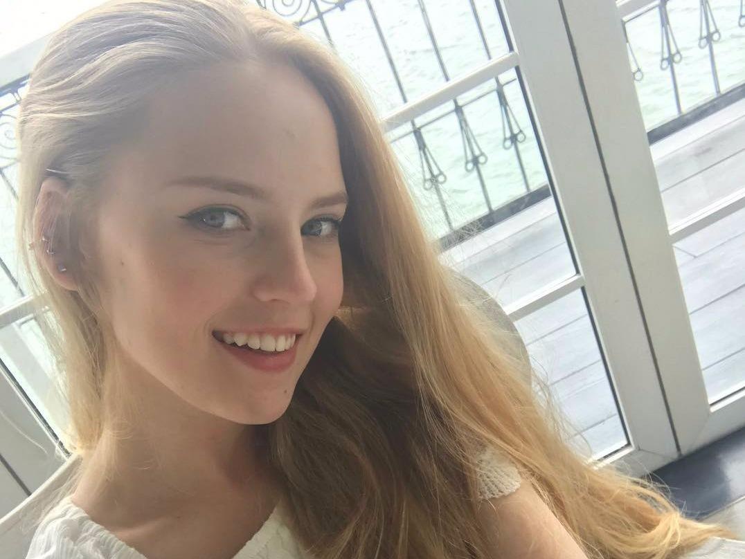 Giao vien day Toan xinh nhu nguoi mau hinh anh