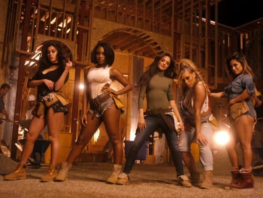 Camila Cabello khoe giong trong hit 'Work From Home' hinh anh