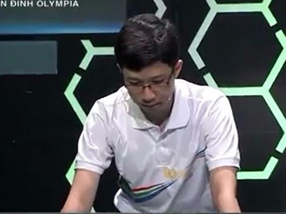 Nhat Minh tra loi dung 11/12 cau tai phan thi Khoi dong hinh anh