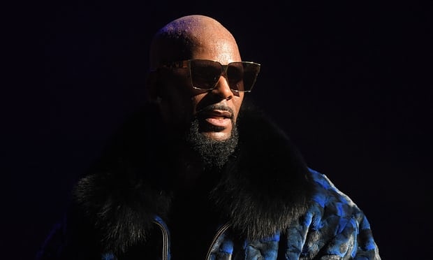 R.Kelly bị tố lạm dụng tình dục ảnh 2 R.Kelly bi to lam dung tinh duc anh 2