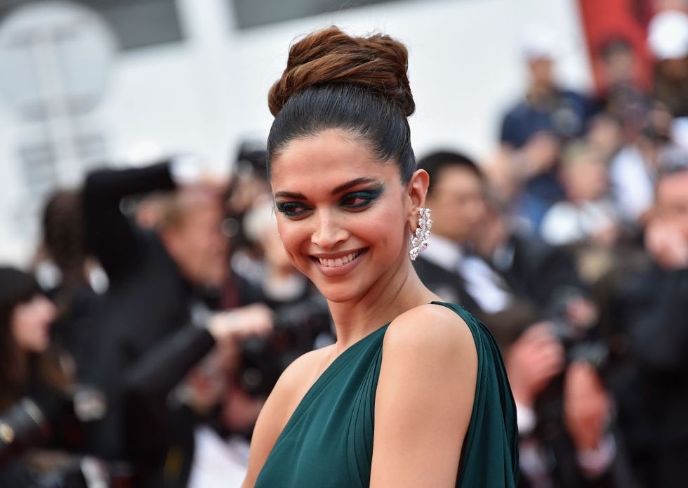 Angelina Jolie được ngưỡng mộ nhất thế giới ảnh 13 Angelina Jolie duoc nguong mo nhat the gioi anh 13