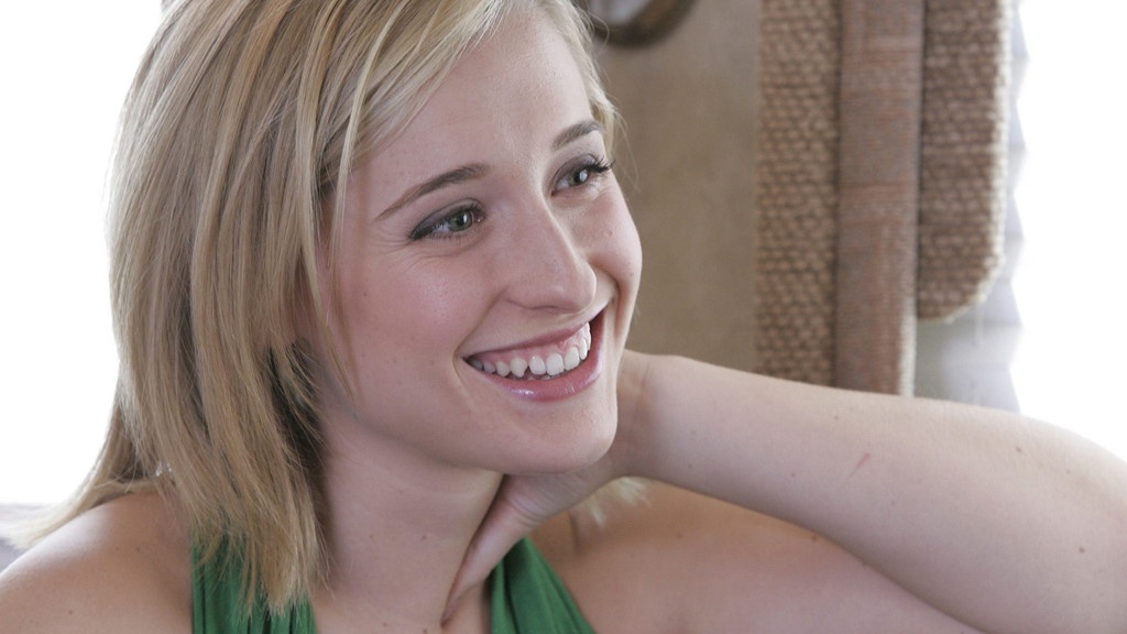 Allison Mack du do Emma Watson anh 3