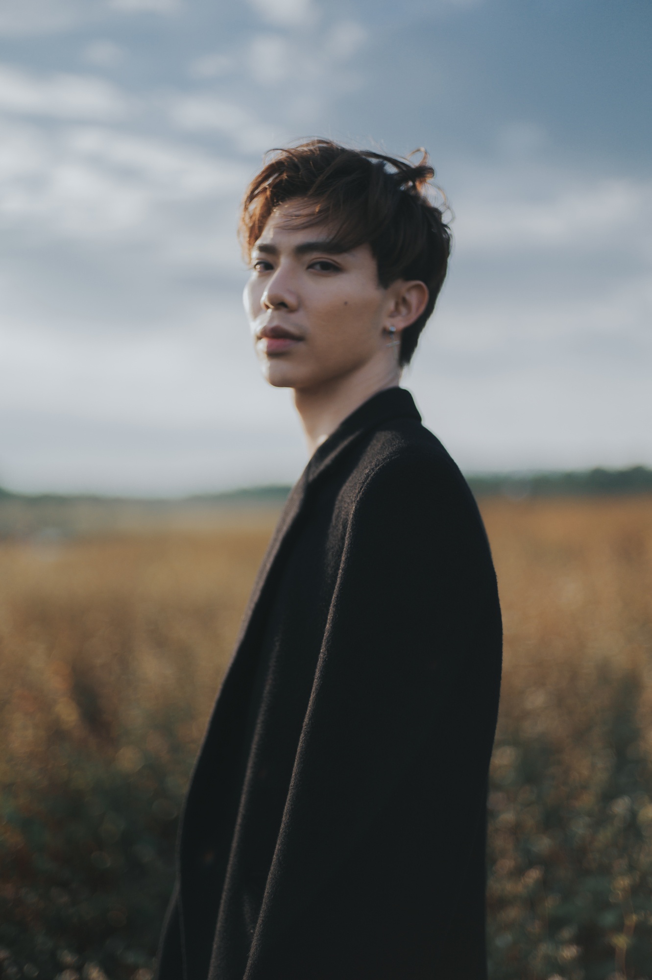 Erik ra mat MV moi anh 3