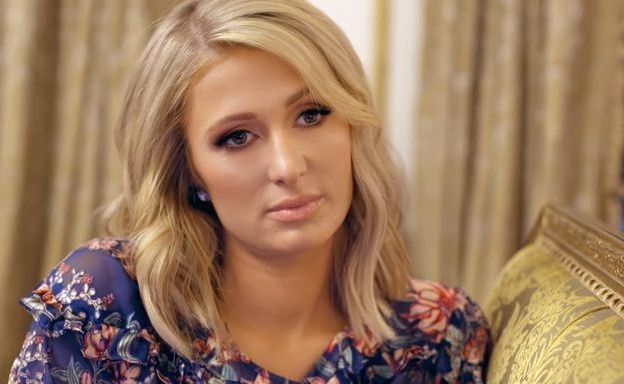 Paris Hilton bi danh cap anh nude va 120.000 USD hinh anh