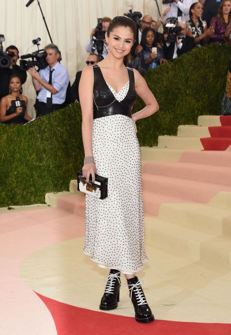 Selena Gomez tham du Met Gala anh 7