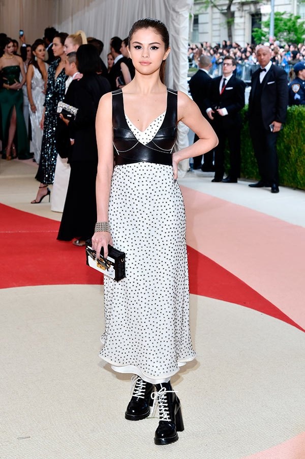 Nhung bo canh tham hoa tai Met Gala anh 5