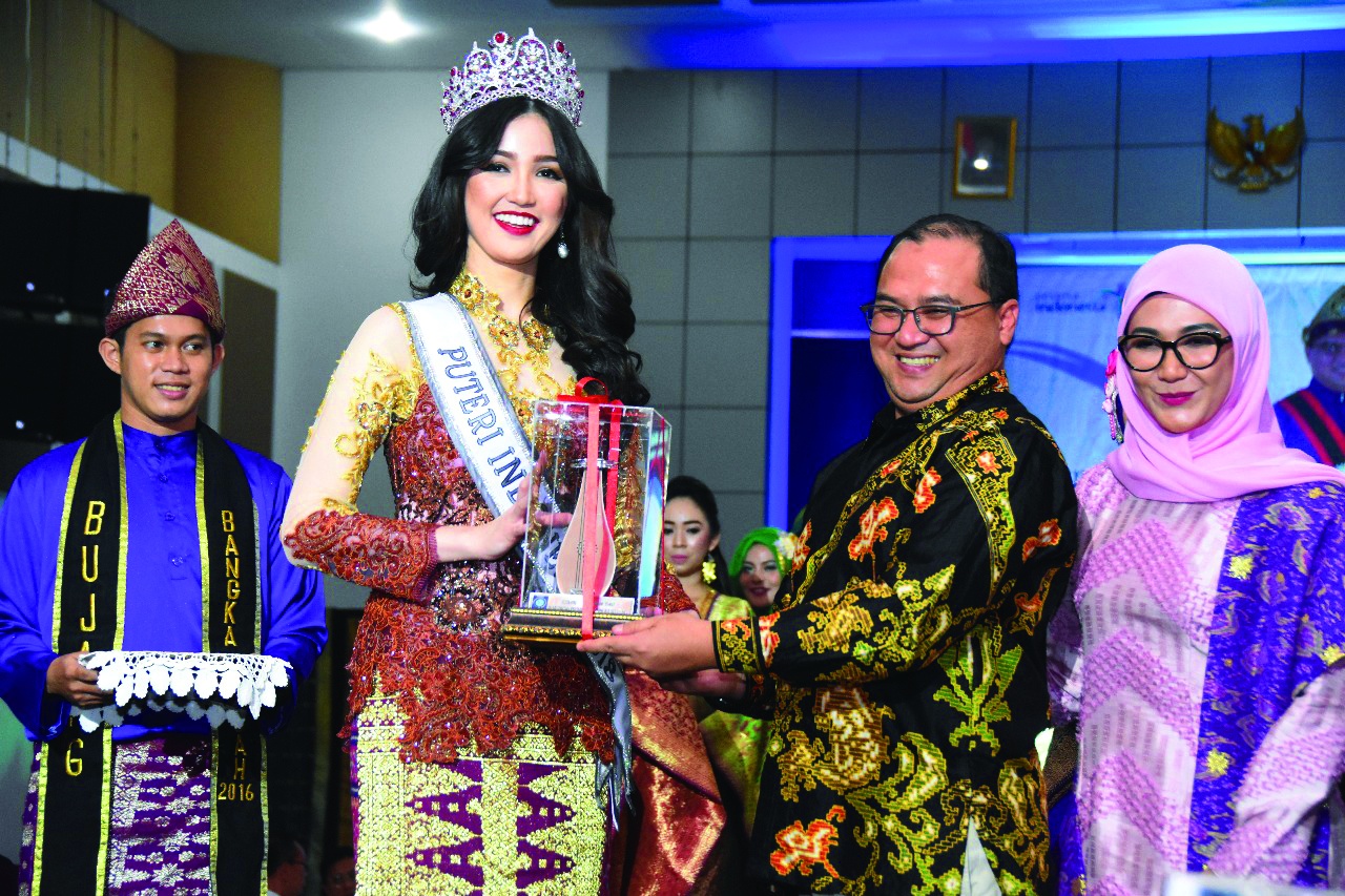 Hoa hậu Indonesia giống Bích Phương ảnh 10 Hoa hau Indonesia giong Bich Phuong anh 10