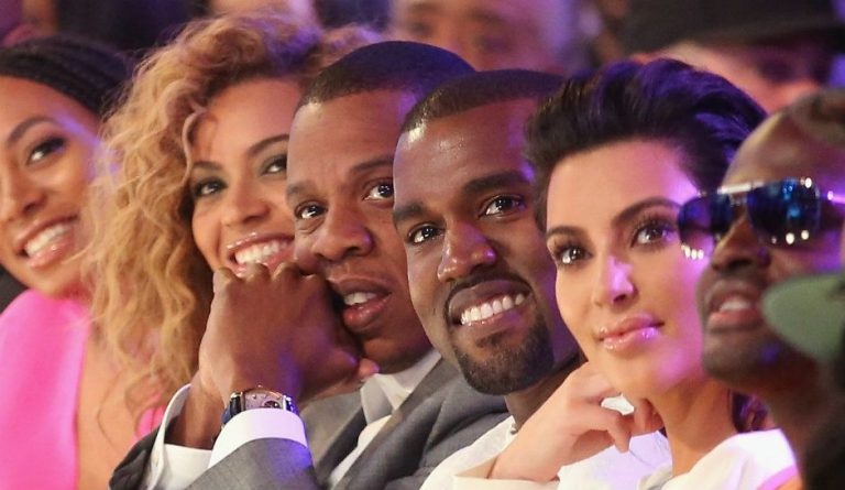 Kim Kardashian sao chép phong cách ảnh 2 Kim Kardashian sao chep phong cach anh 2