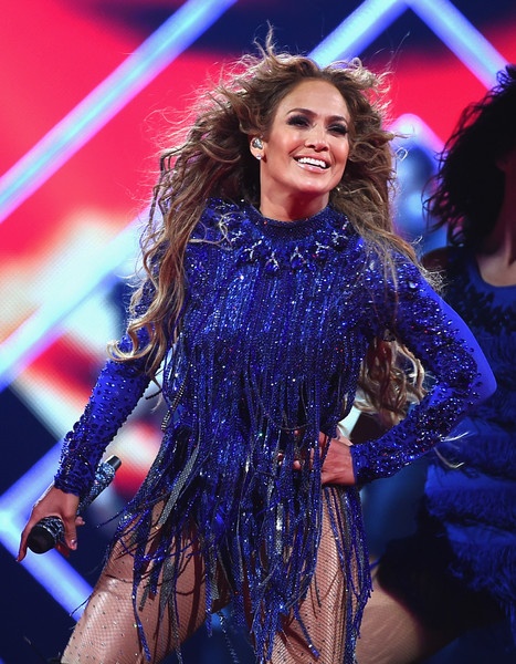 Trang phục diễn hở bạo của Jennifer Lopez ảnh 3 Trang phuc dien ho bao cua Jennifer Lopez anh 3