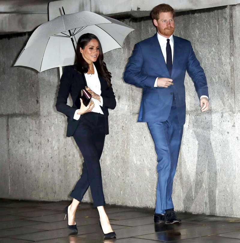 Khoang khac thoi trang noi bat cua Meghan Markle anh 2