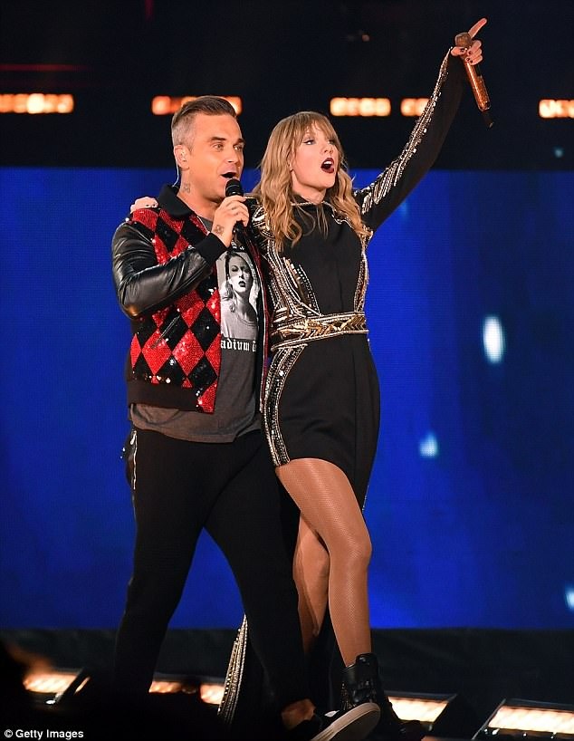 Robbie Williams xuất hiện tại show Taylor Swift ảnh 1 Robbie Williams xuat hien tai show Taylor Swift anh 1