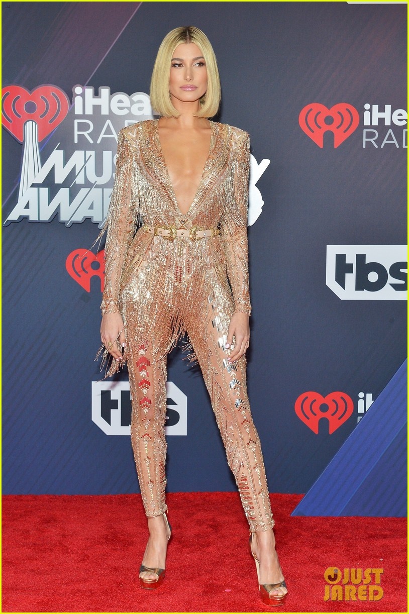 Phong cach tham do cua Hailey Baldwin anh 2