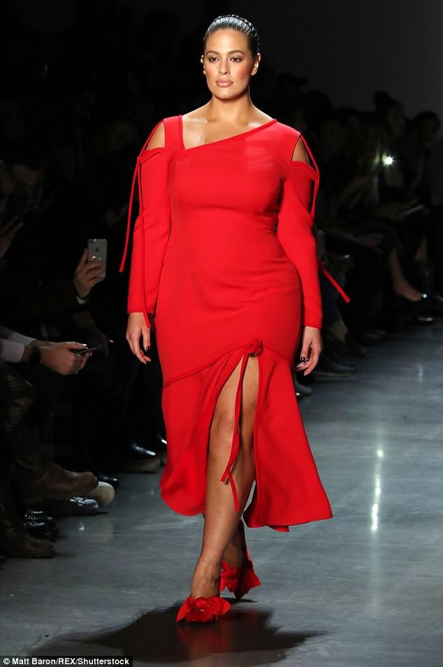 Ashley Graham khoe vẻ đẹp rạng rỡ ảnh 4 Ashley Graham khoe ve dep rang ro anh 4