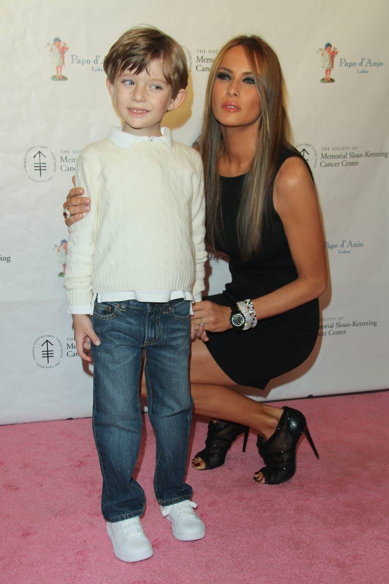 Phong cach thoi trang cua Barron Trump anh 3