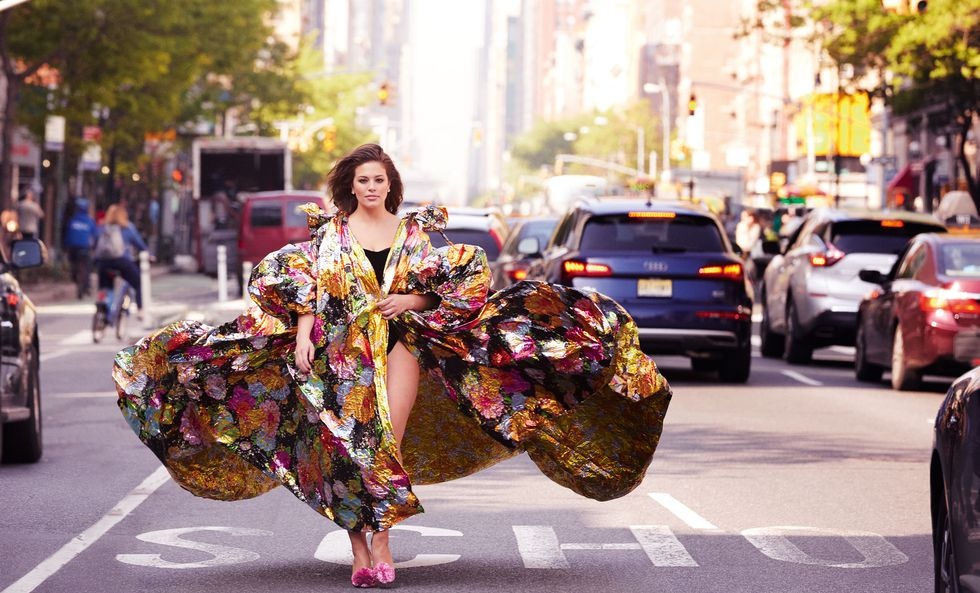 Ashley Graham khoe vẻ đẹp rạng rỡ ảnh 3 Ashley Graham khoe ve dep rang ro anh 3