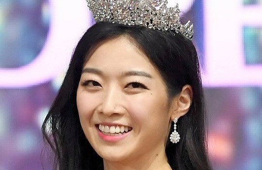 Nhan sac Hoa hau Han Quoc 2018: Nguoi khen ngoi, ke che bai hinh anh