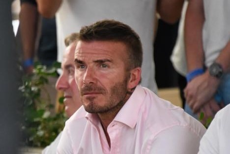 David Beckham buon ba truoc that bai cua tuyen Anh voi Croatia hinh anh